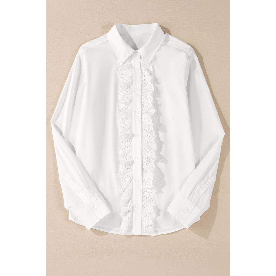 Camicia bianca in cotone con bottoni e pizzo crochet — vista frontale