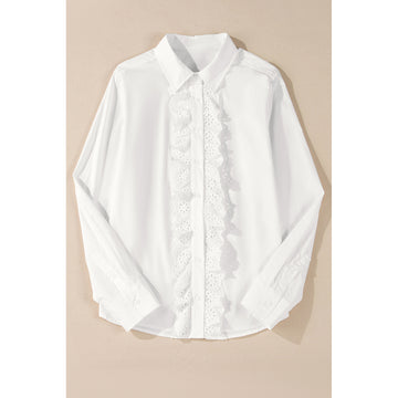 Camicia bianca in cotone con bottoni e pizzo crochet — vista frontale