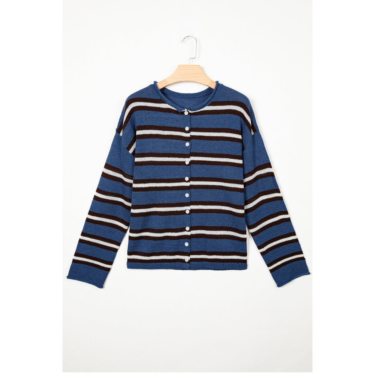 Cardigan in maglia a righe blu con bottoni frontali — vista frontale