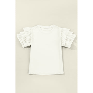 Top bianco misto cotone con volant in tulle sulle maniche — vista frontale del capo disteso